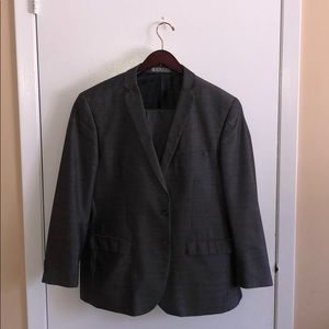 Silver Men’s Suit Jacket & Pants